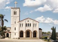 Insolite : à Los Angeles, un hôtel dans une église
