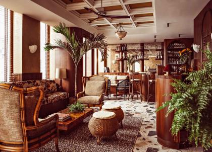 Monsieur Aristide, l’hôtel à Montmartre qui pousse la chansonnette