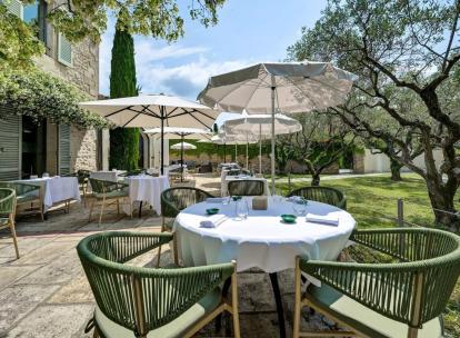 Les meilleurs restaurants d’Uzès : étoilés, caves à vin et bistrots gourmands Les meilleurs restaurants d’Uzès : étoilés, caves à vin et bistrots gourmands