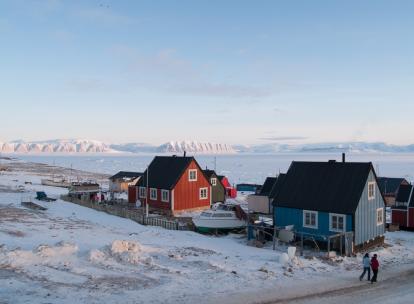 Qaanaaq ou la nouvelle Thulé : chez les Inughuit du Nord-Groenland Qaanaaq ou la nouvelle Thulé : chez les Inughuit du Nord-Groenland