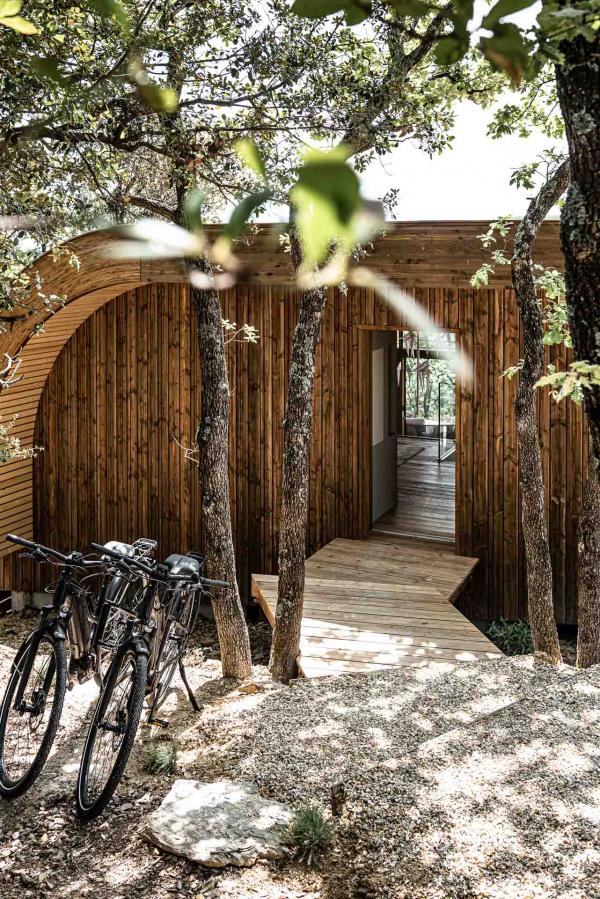 Souki Lodge & Spa — entrée © MR. TRIPPER Souki Lodge & Spa — entrée © MR. TRIPPER