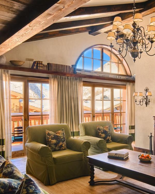 La suite penthouse de l’hôtel © Airelles Val d’Isère La suite penthouse de l'hôtel © Airelles Val d’Isère