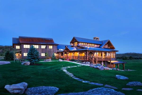 The Lodge & Spa at Brush Creek Ranch © DR
