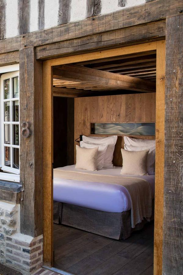 Chambre classique © Le Saint Delis Chambre classique © Le Saint Delis