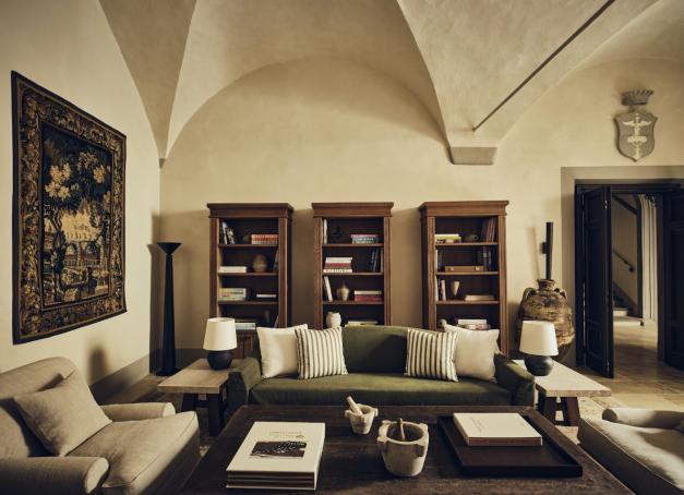 Notre avis sur La Réserve Firenze, six appartements d’exception dans un palazzo Renaissance de l’Oltrarno à Florence, avec services hôteliers cinq étoiles.